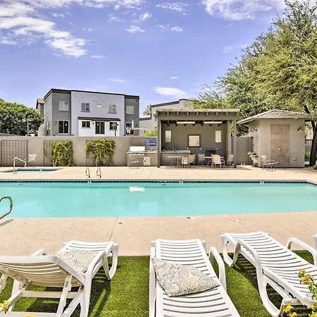 New-Build Chandler Townhome Pool And Hot Tub Access